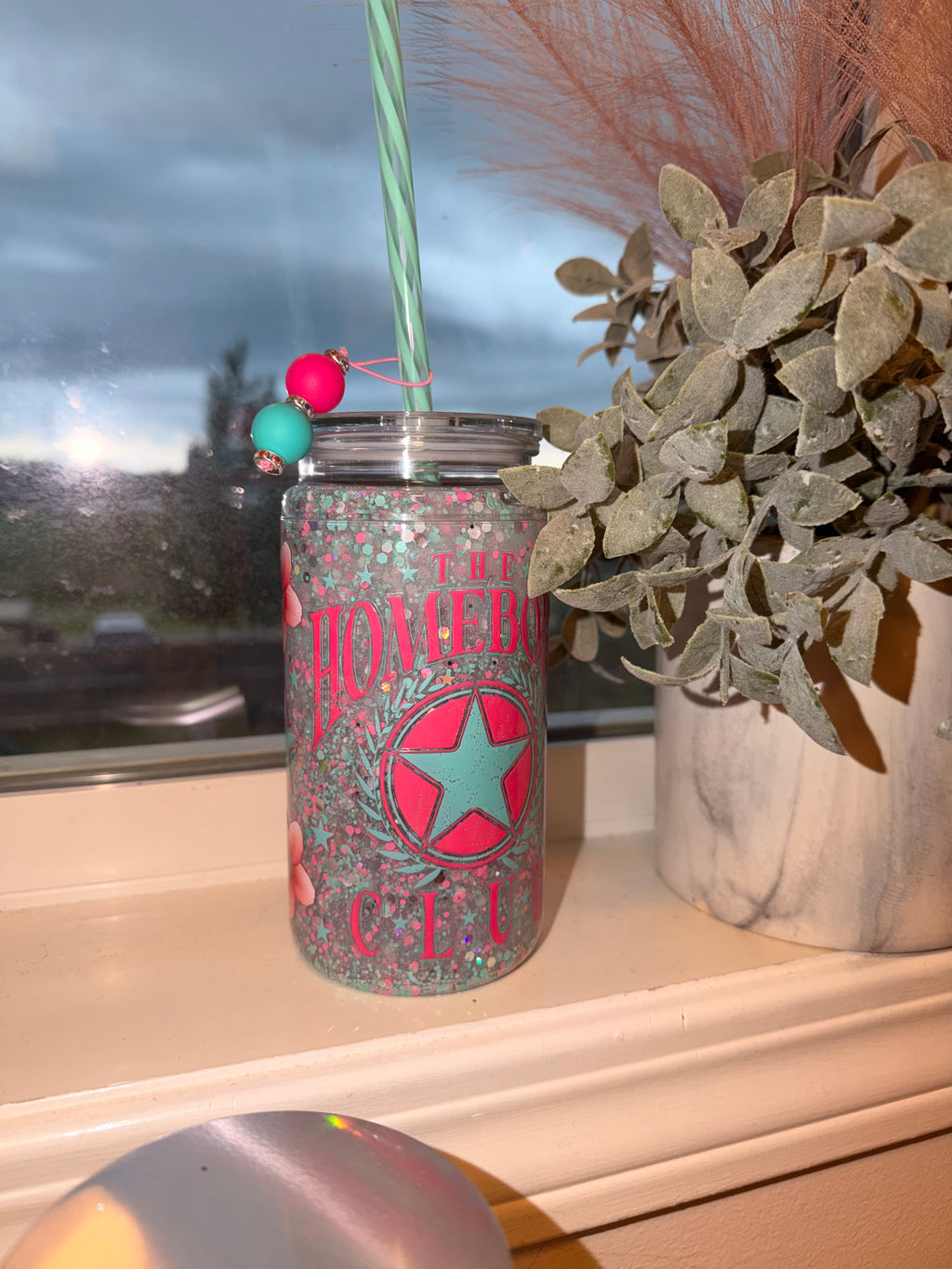 16oz Snowglobe Tumbler/Handle - Homebody Club