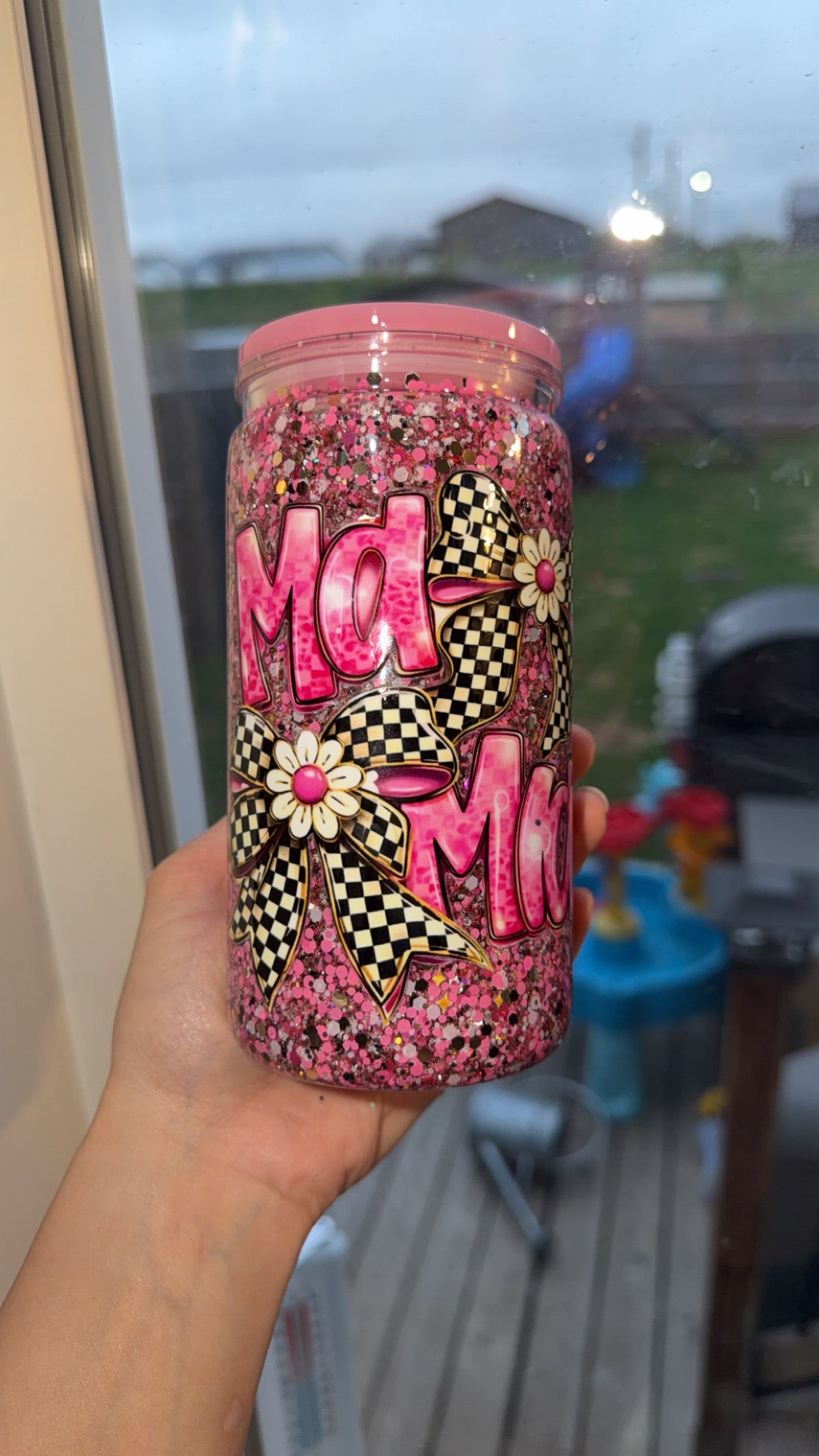 Premade 16oz Mama Snowglobe Tumbler 🩷
